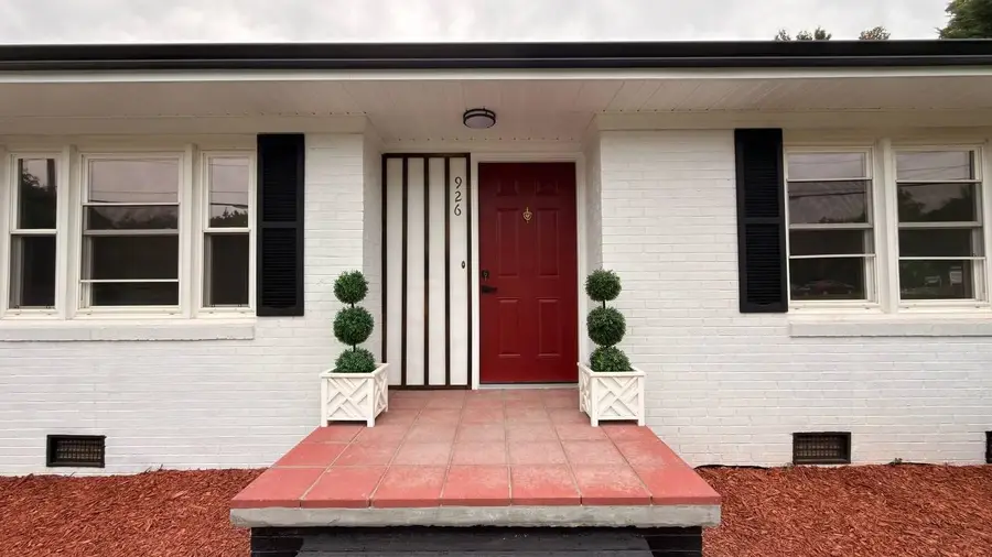 926 E Main Street, Duncan, SC 29334 - #2