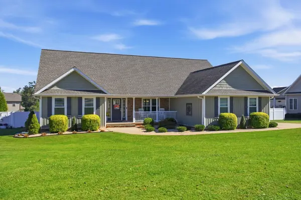 484 Carriage Gate Drive, Wellford, SC 29385