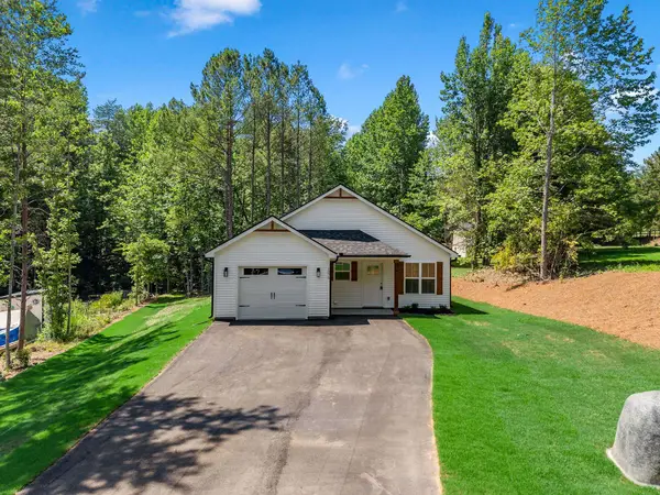 182 Hillcrest Avenue, Landrum, SC 29356