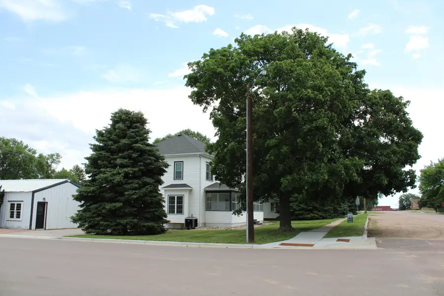 420 E Main St, Corsica, SD 57328 - Image #3