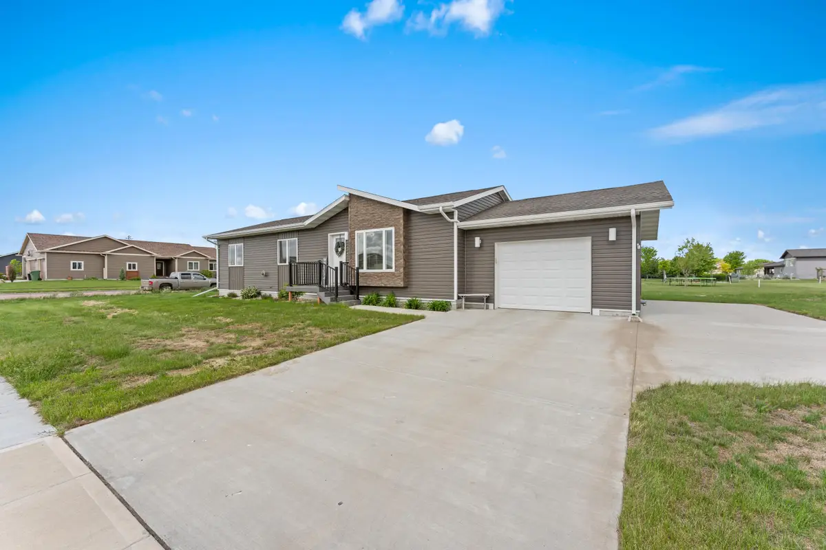 203 Cherry Lane, Chamberlain, SD 57325 - Image #1