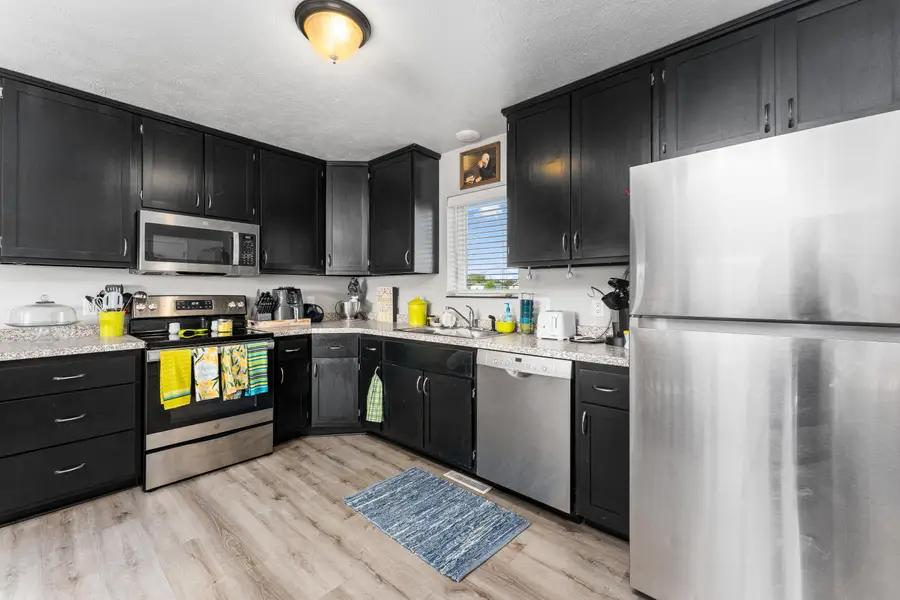 203 Cherry Lane, Chamberlain, SD 57325 - Image #2