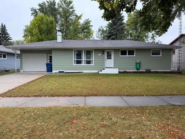 1325 Palmer Place, Mitchell, SD 57301