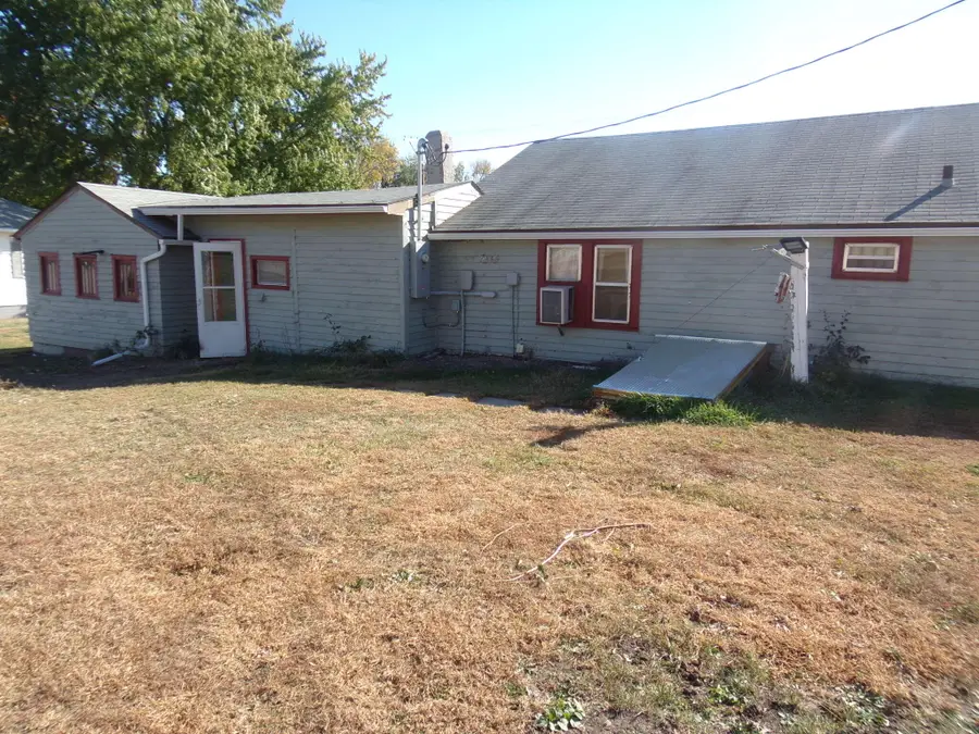 200 E 4th St, Bridgewater, SD 57319 - Image #2
