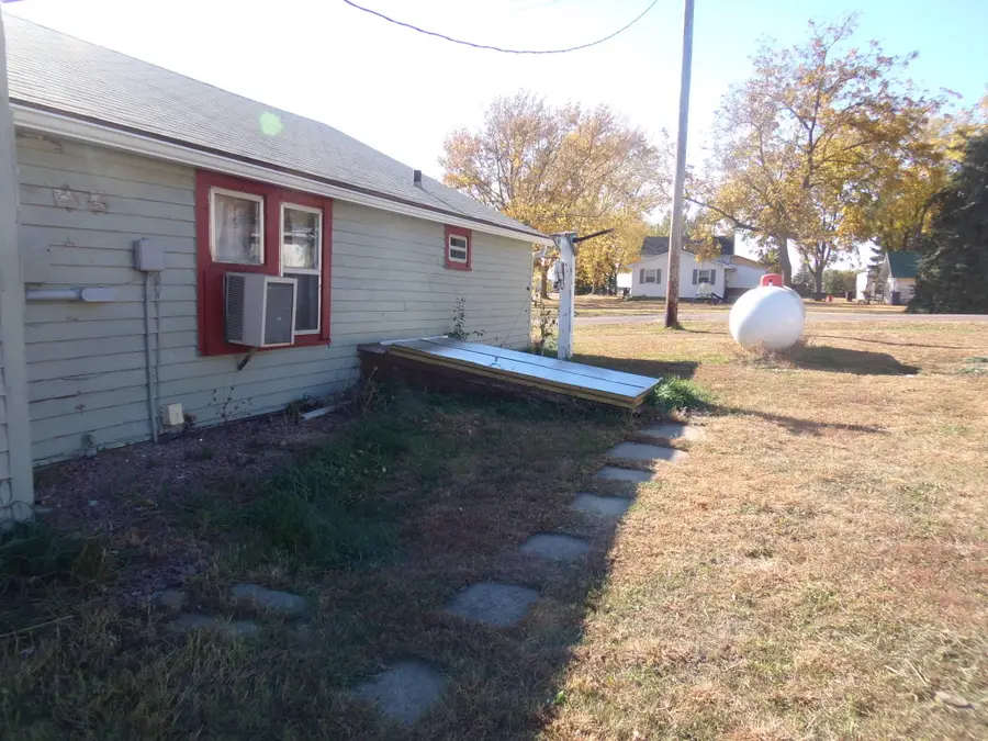 200 E 4th St, Bridgewater, SD 57319 - Image #3