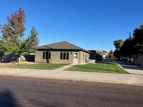 1016 Williams Ave, Mitchell, SD 57301