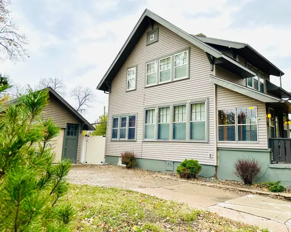 811 W 3rd Ave, Mitchell, SD 57301