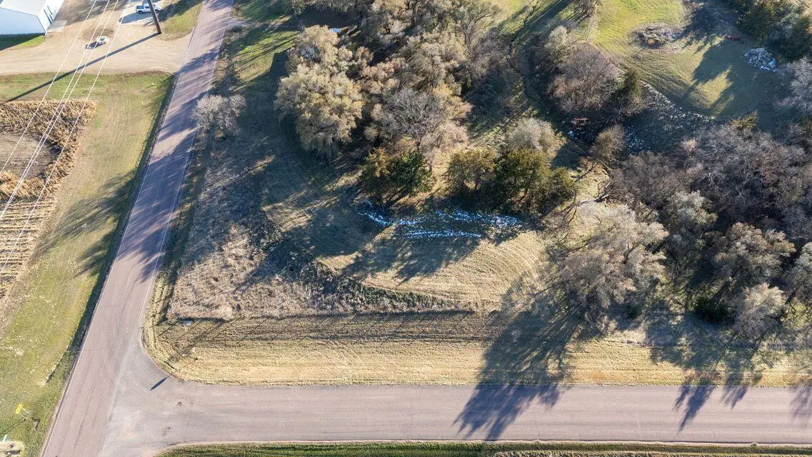 25255 413th Ave, Mitchell, SD 57301 - Image #1