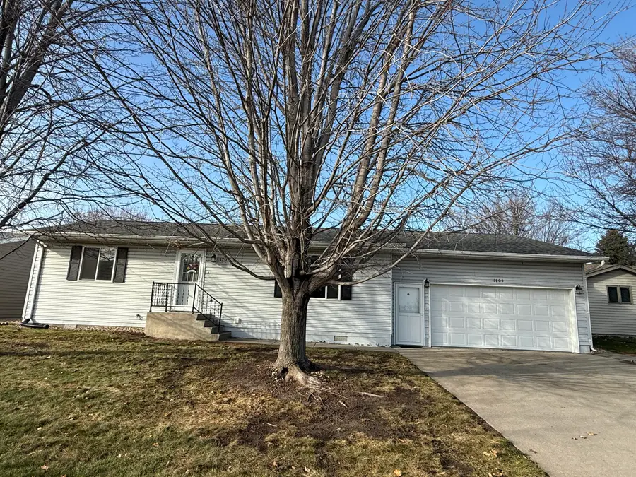 1705 N Wisconsin St, Mitchell, SD 57301 - Image #2