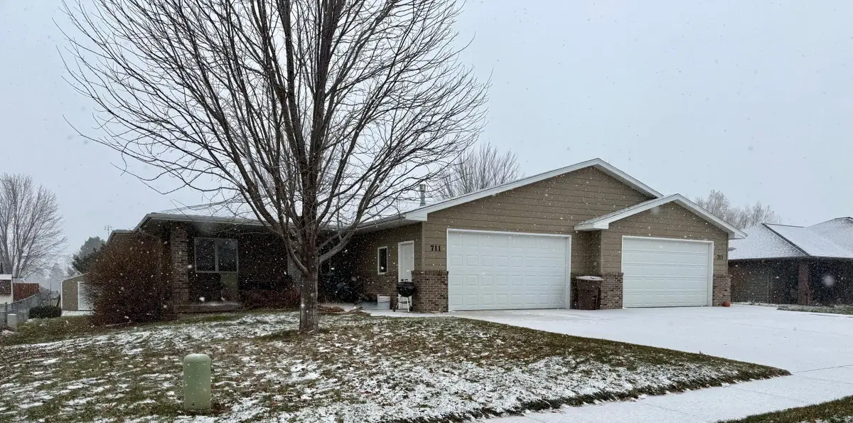 711 W 16th Ave, Mitchell, SD 57301 - Image #1