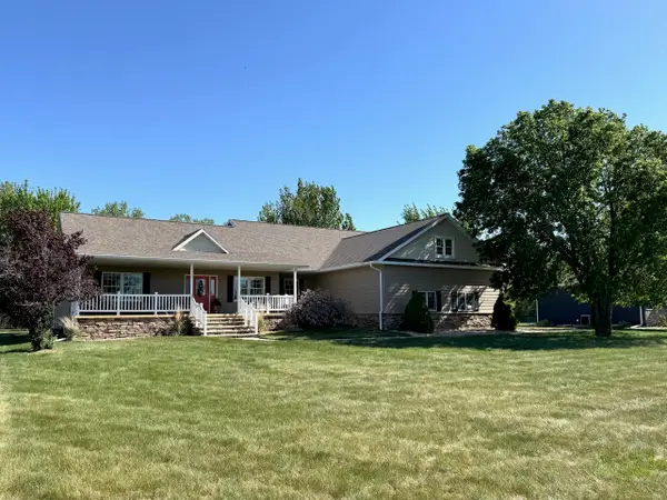 740 N Harmon Dr, Mitchell, SD 57301