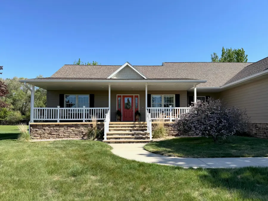 740 N Harmon Dr, Mitchell, SD 57301 - Image #3