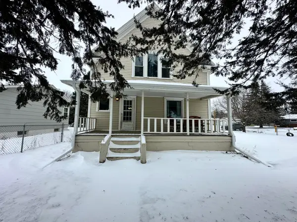 696 Commercial Ave, Wolsey, SD 57384