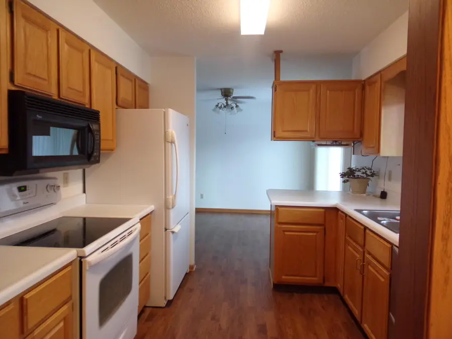 1513 Pebble Beach Rd, Mitchell, SD 57301 - Image #3