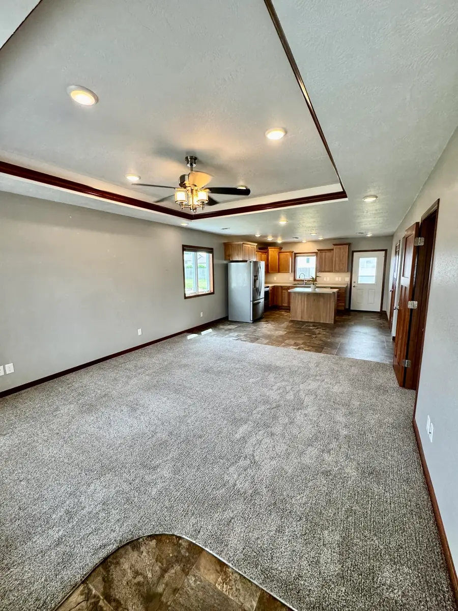 917 or 919 W 16th Ave, Mitchell, SD 57301 - #2