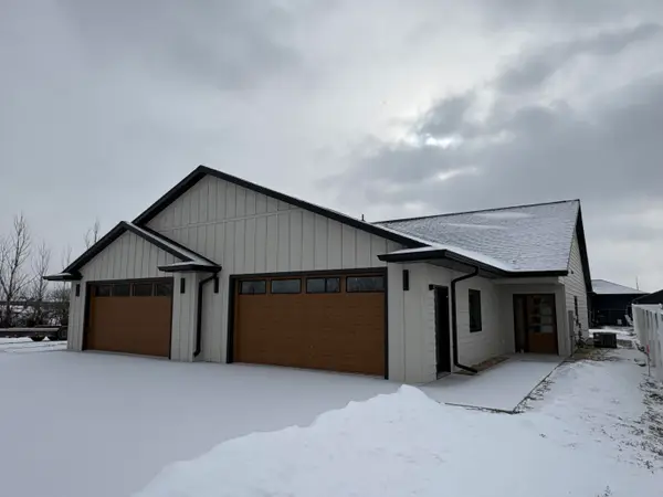 1825 Or 1827 Snead Ave, Mitchell, SD 57301