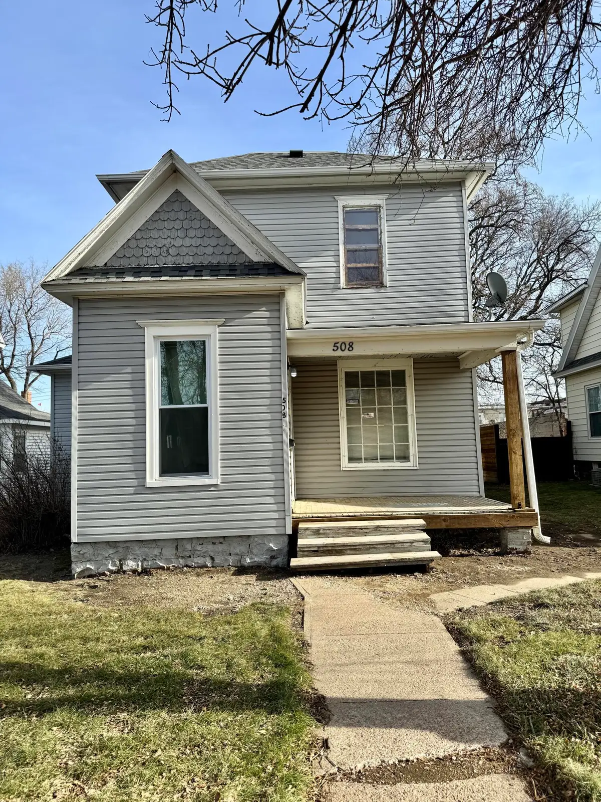 508 N Rowley St, Mitchell, SD 57301 - Image #1