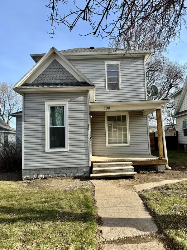 508 N Rowley St, Mitchell, SD 57301