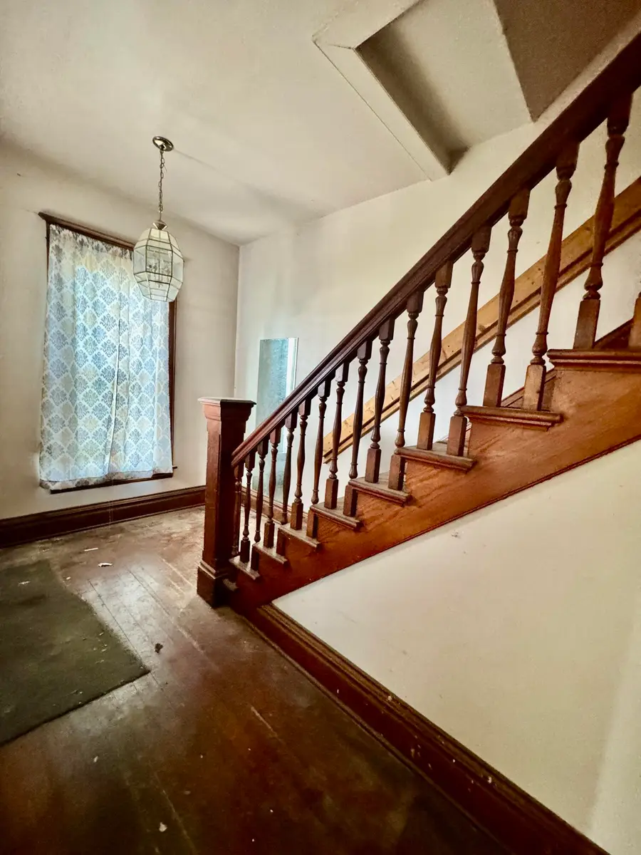 508 N Rowley St, Mitchell, SD 57301 - Image #2