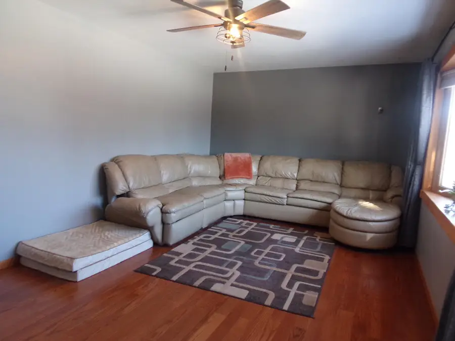 1201 N Capital St, Mitchell, SD 57301 - Image #3