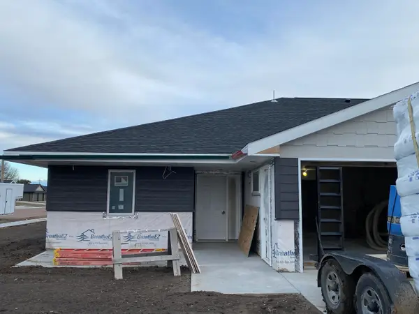 1700 S Miller St, Mitchell, SD 57301