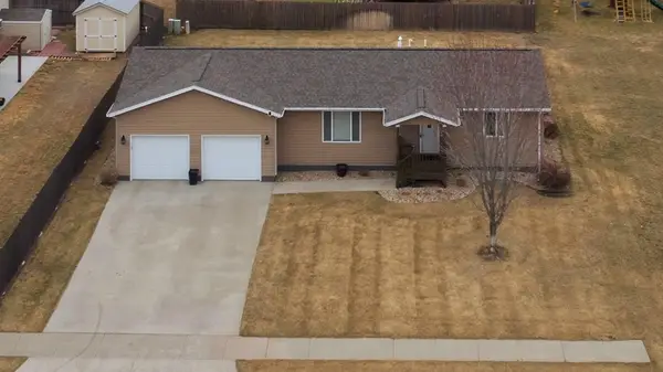 206 Charles St, Mitchell, SD 57301