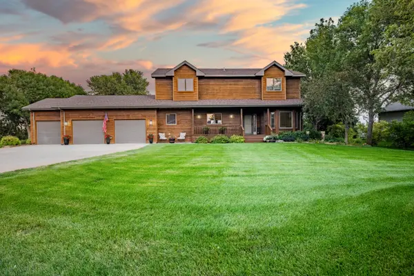 2817 Dailey Dr, Mitchell, SD 57301