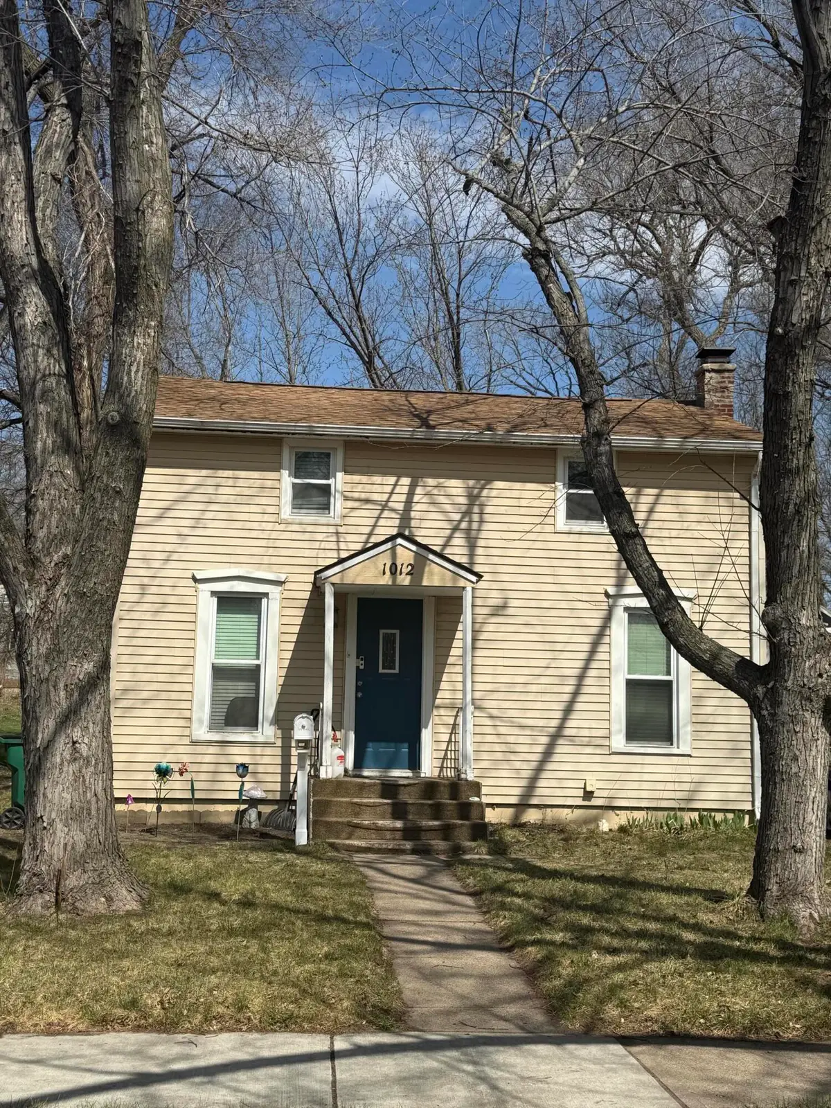 1012 W 3rd Ave, Mitchell, SD 57301 - #1