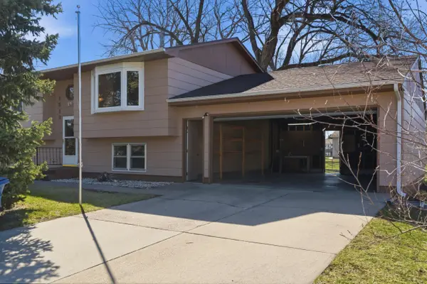 1513 E Hanson Ave, Mitchell, SD 57301