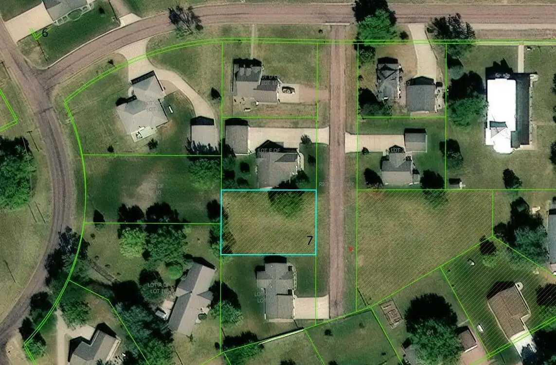 418 Park Ave, Pickstown, SD 57367 - #1