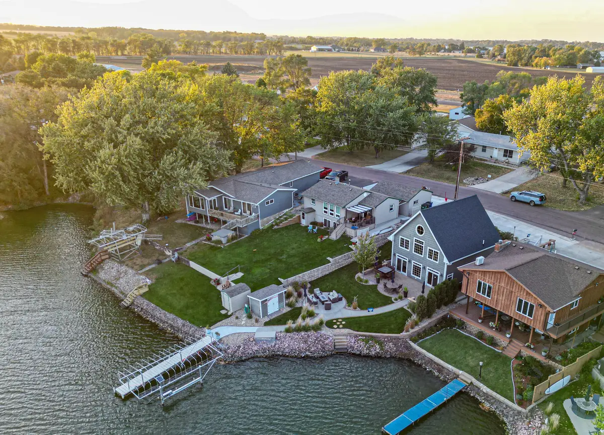 191 S Harmon Dr, Mitchell, SD 57301 - #1