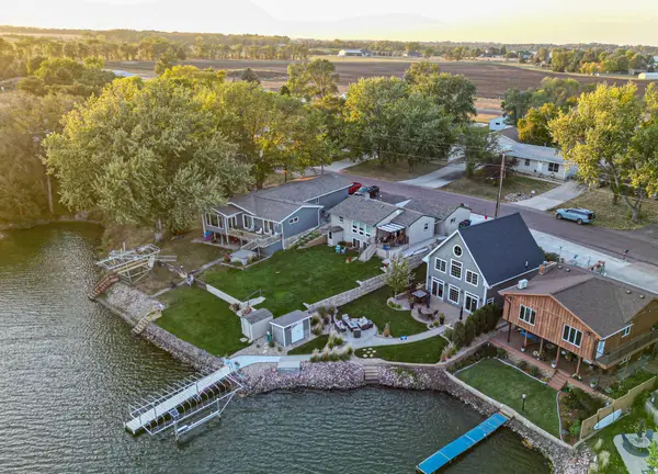 191 S Harmon Dr, Mitchell, SD 57301