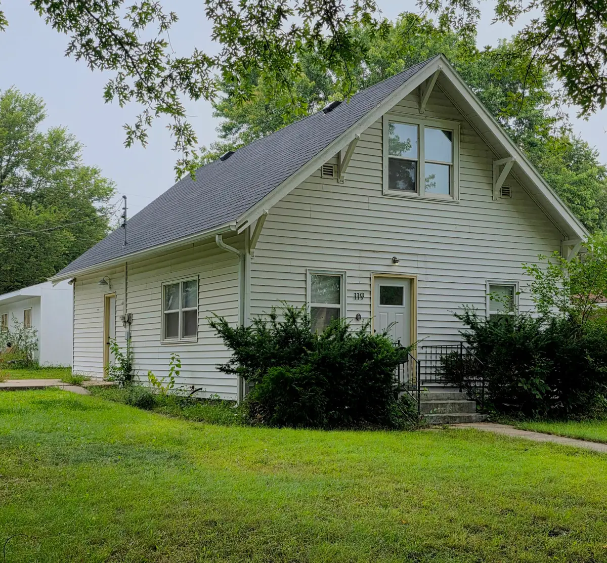 119 N Walnut St, Avon, SD 57315 - #1