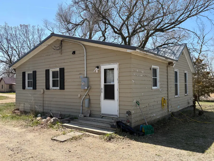414 W Main St, Letcher, SD 57359 - #3
