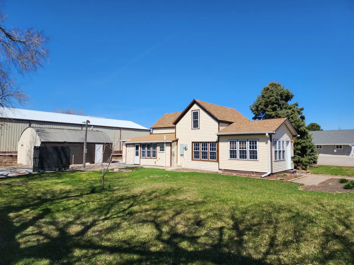 185 N Dakota Ave, Corsica, SD 57328 - #1