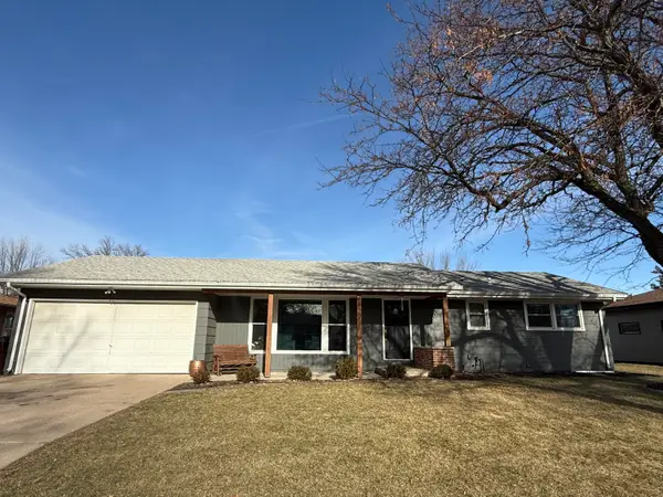 1324 Palmer Place, Mitchell, SD 57301