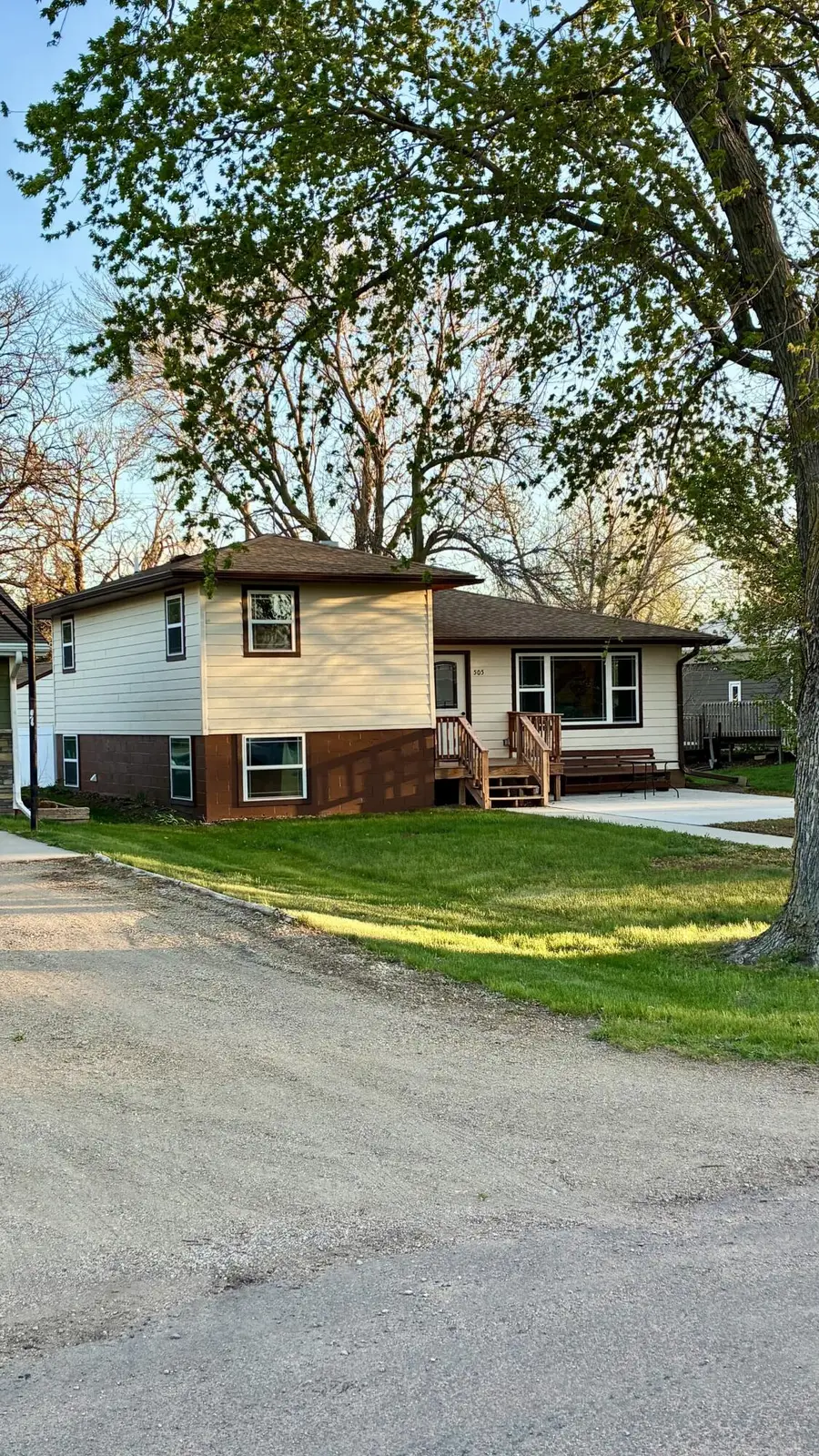 505 N 3rd Ave, Stickney, SD 57375 - #3