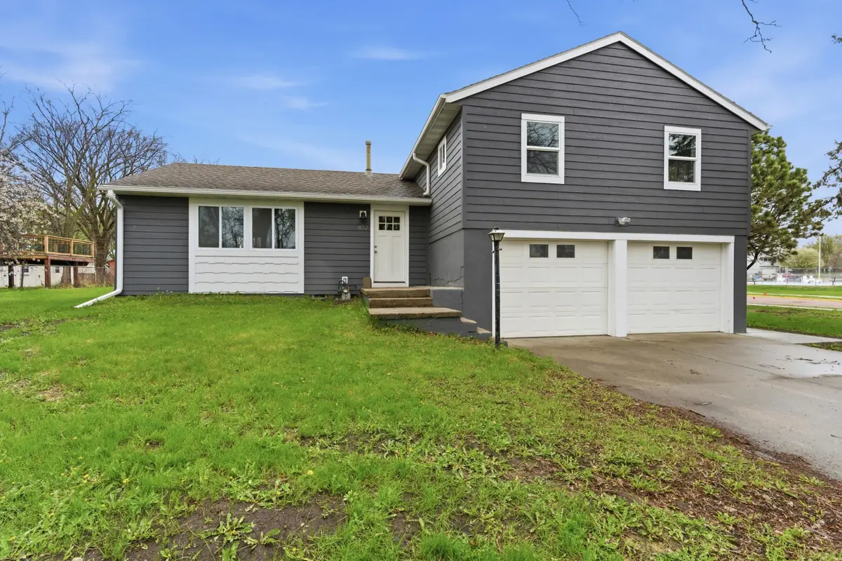 402 E 4th St, Hartford, SD 57033 - #1