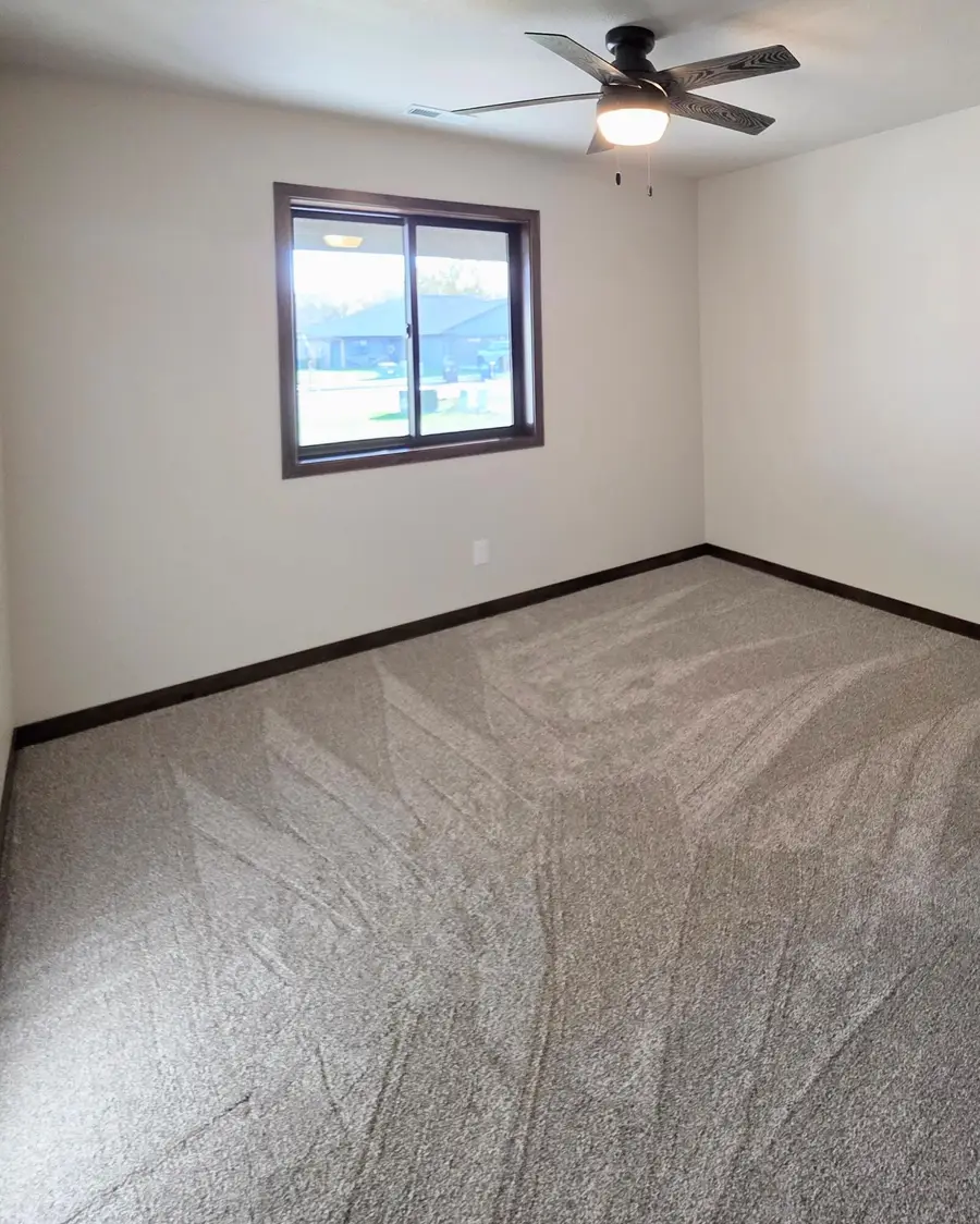 1510 W 20th Ave, Mitchell, SD 57301 - #3