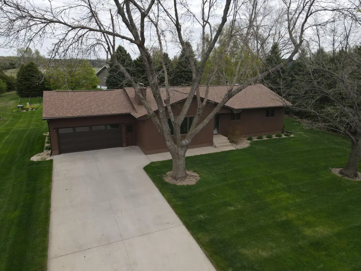800 Firesteel Dr, Mitchell, SD 57301 - #1