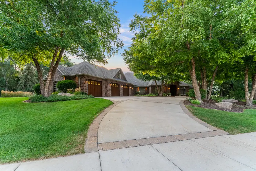 942 Kippes Cove, Mitchell, SD 57301 - #2