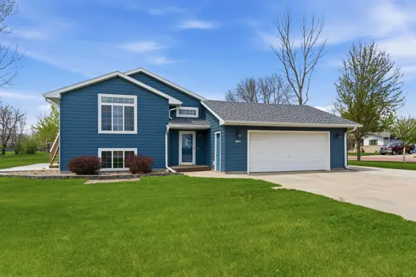 301 S Pierce St, Salem, SD 57058