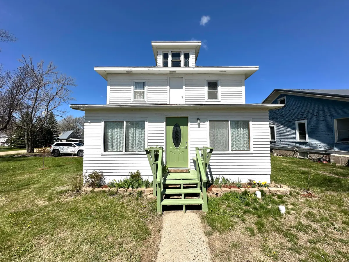 385 S Wessington St, Wessington, SD 57381 - #1