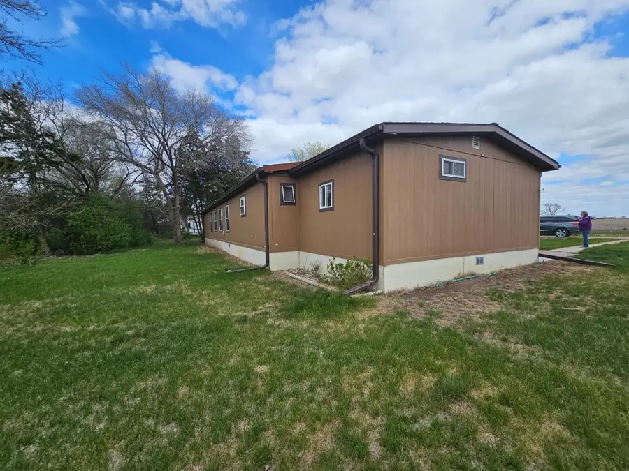 37654 285th St, Geddes, SD 57342 - #2