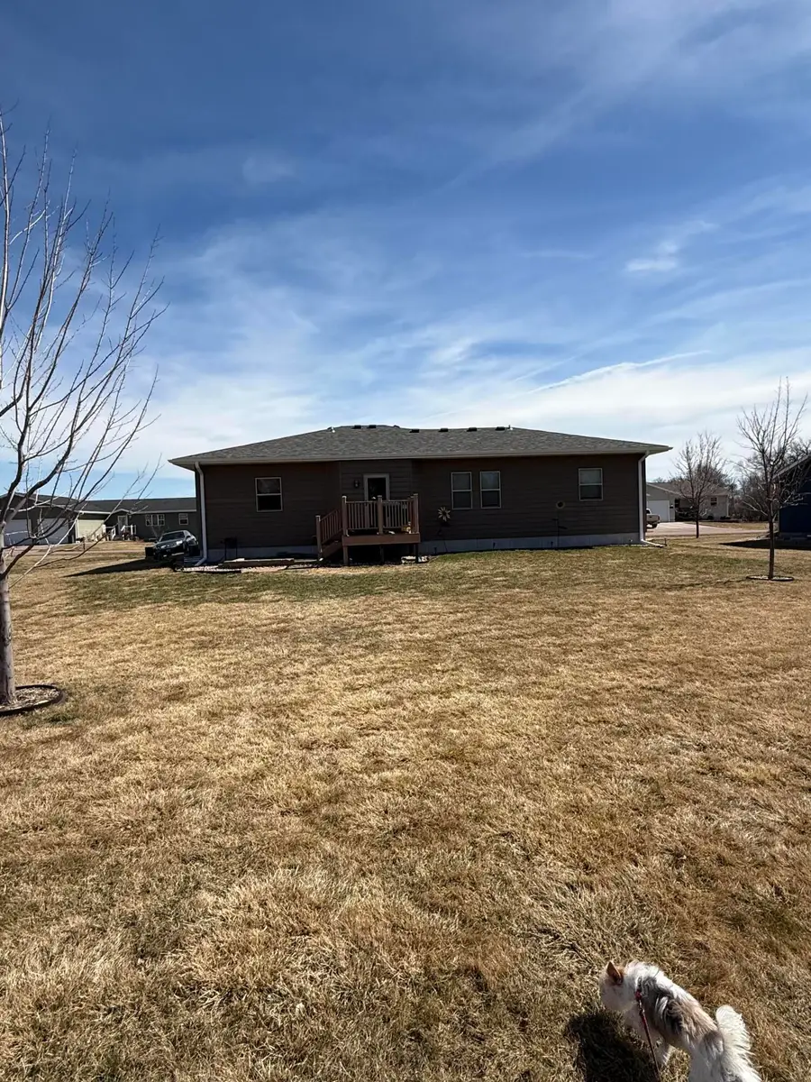 621 Oak St, Alexandria, SD 57311 - #2