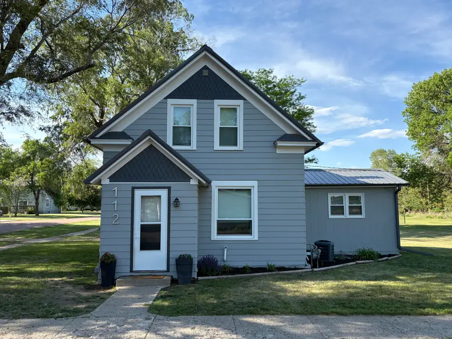 112 W 2nd St, Mount Vernon, SD 57363 - #2