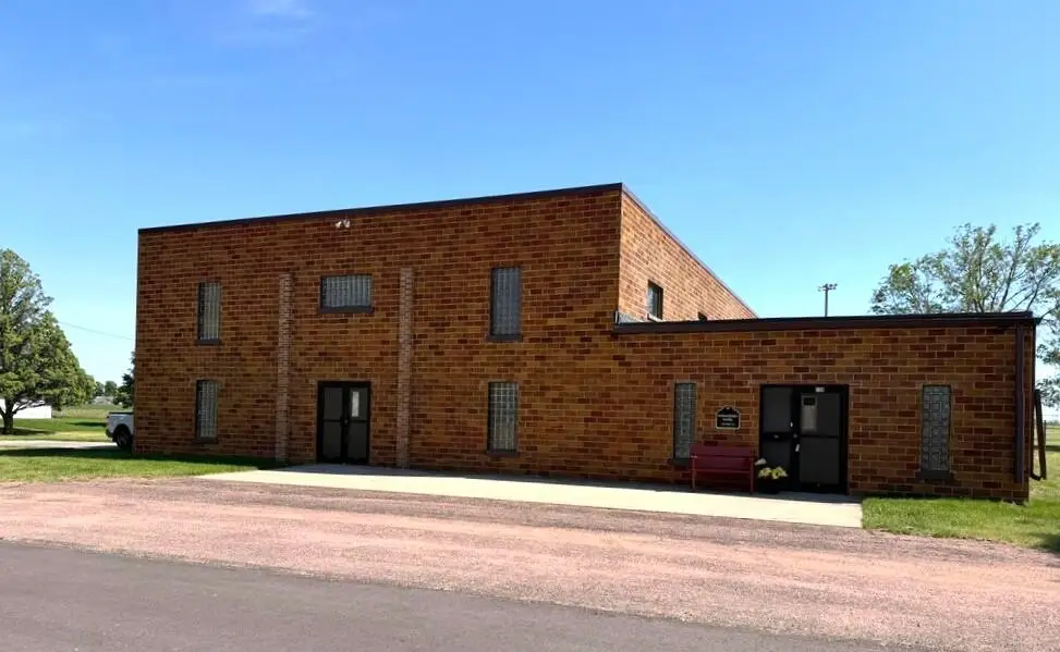 139 W First St, Dimock, SD 57331 - #1