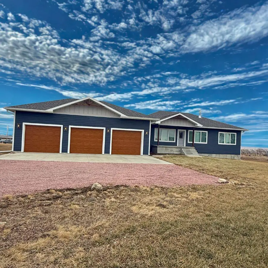 112 Pershing Ave, Wessington Springs, SD 57382 - #2