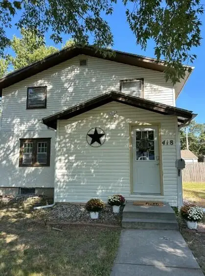 418 S Montana St, Mitchell, SD 57301