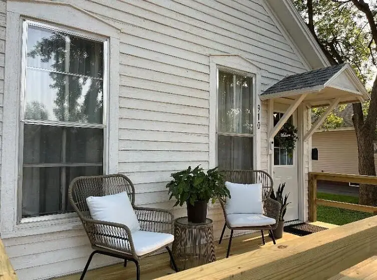 910 E 6th Ave, Mitchell, SD 57301 - #2